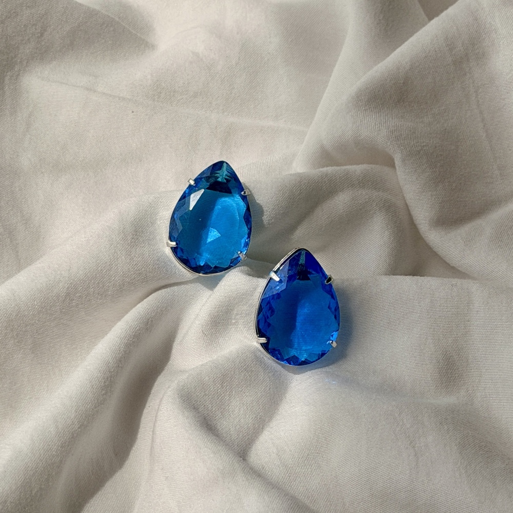 Big Drop Earrings - Silver - Swiss Topaz